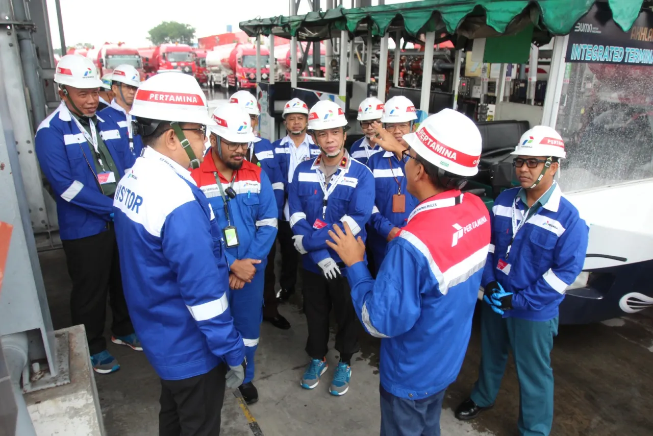 Pj Gubernur Jatim Sidak Terminal BBM & LPG Surabaya, Pastikan Stok Aman