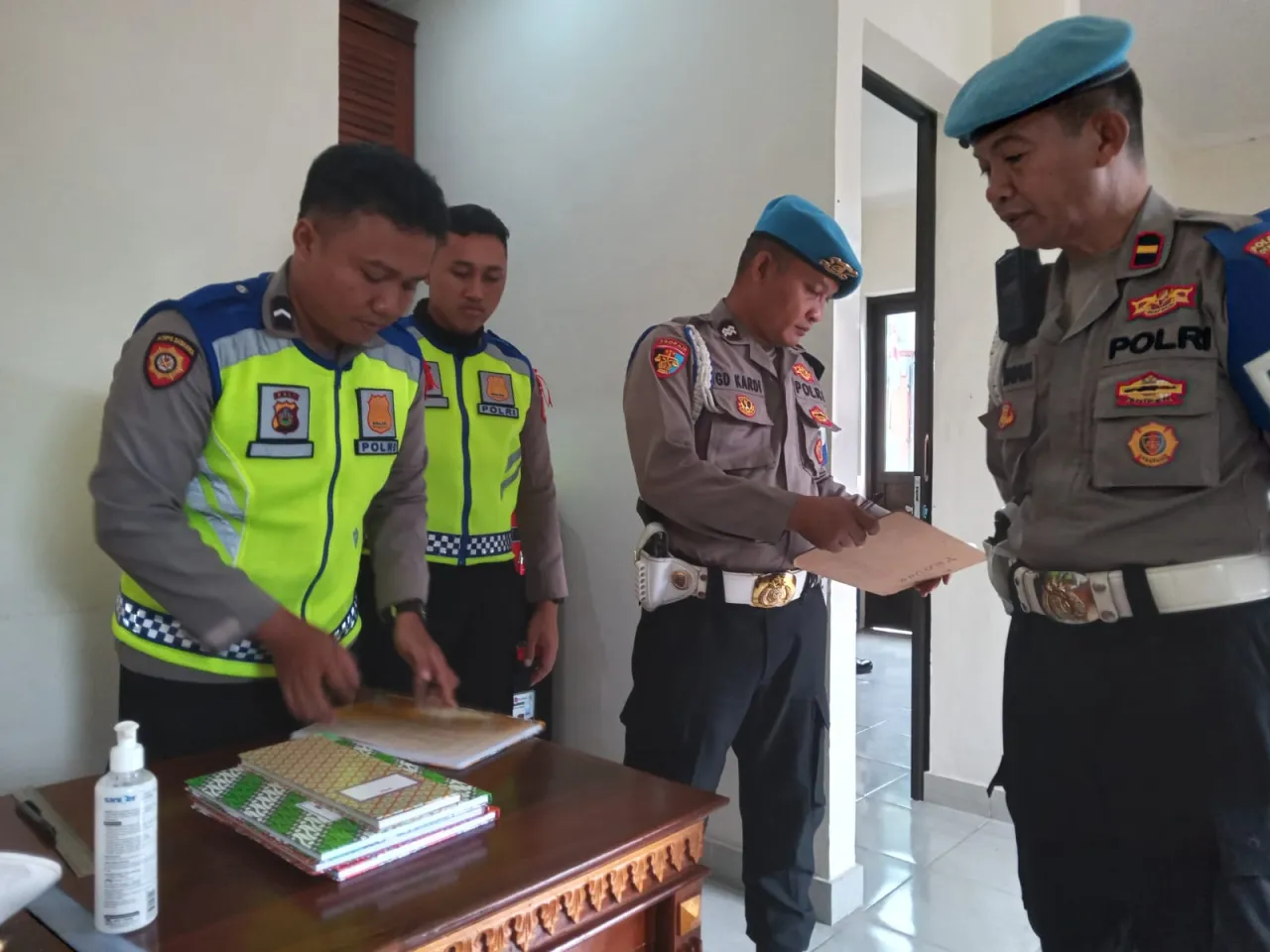Ops Ketupat Agung 2024 : Subsatas Propam Lakukan Pengecekan Posyan