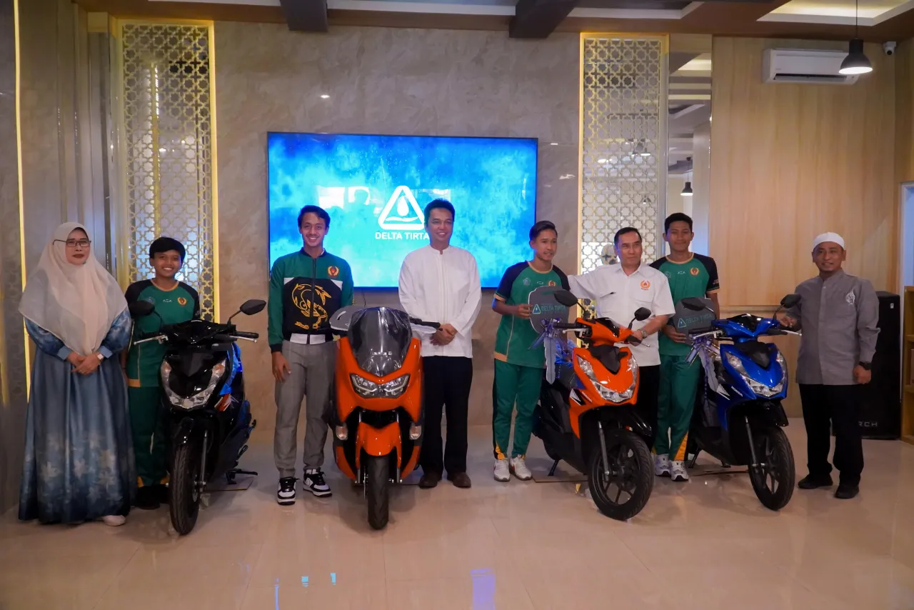 Perumda Delta Tirta mendukung atlet berprestasi Sidoarjo dg memberi bonus berupa CSR