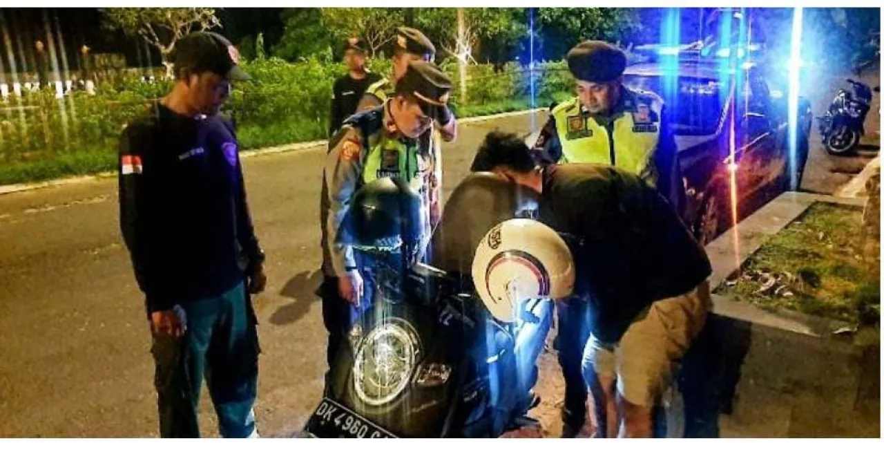 Blue Light Patrol, Langkah Preventif Polsek Densel Dalam Mencegah Gangguan Kamtibmas