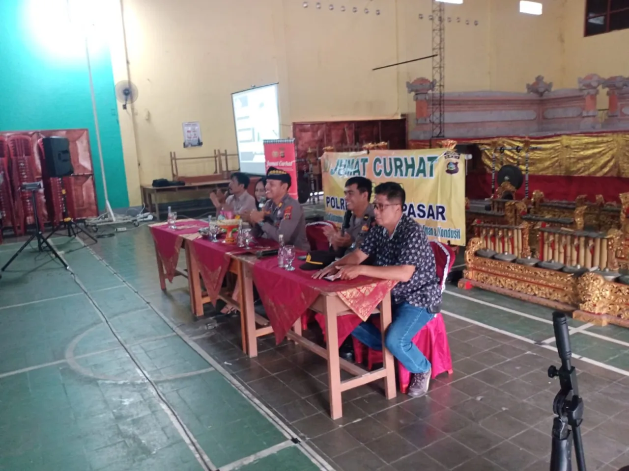 Polresta Denpasar Gelar Jumat Curhat di SMP Negeri 2 Denpasar: Menuju Generasi Emas