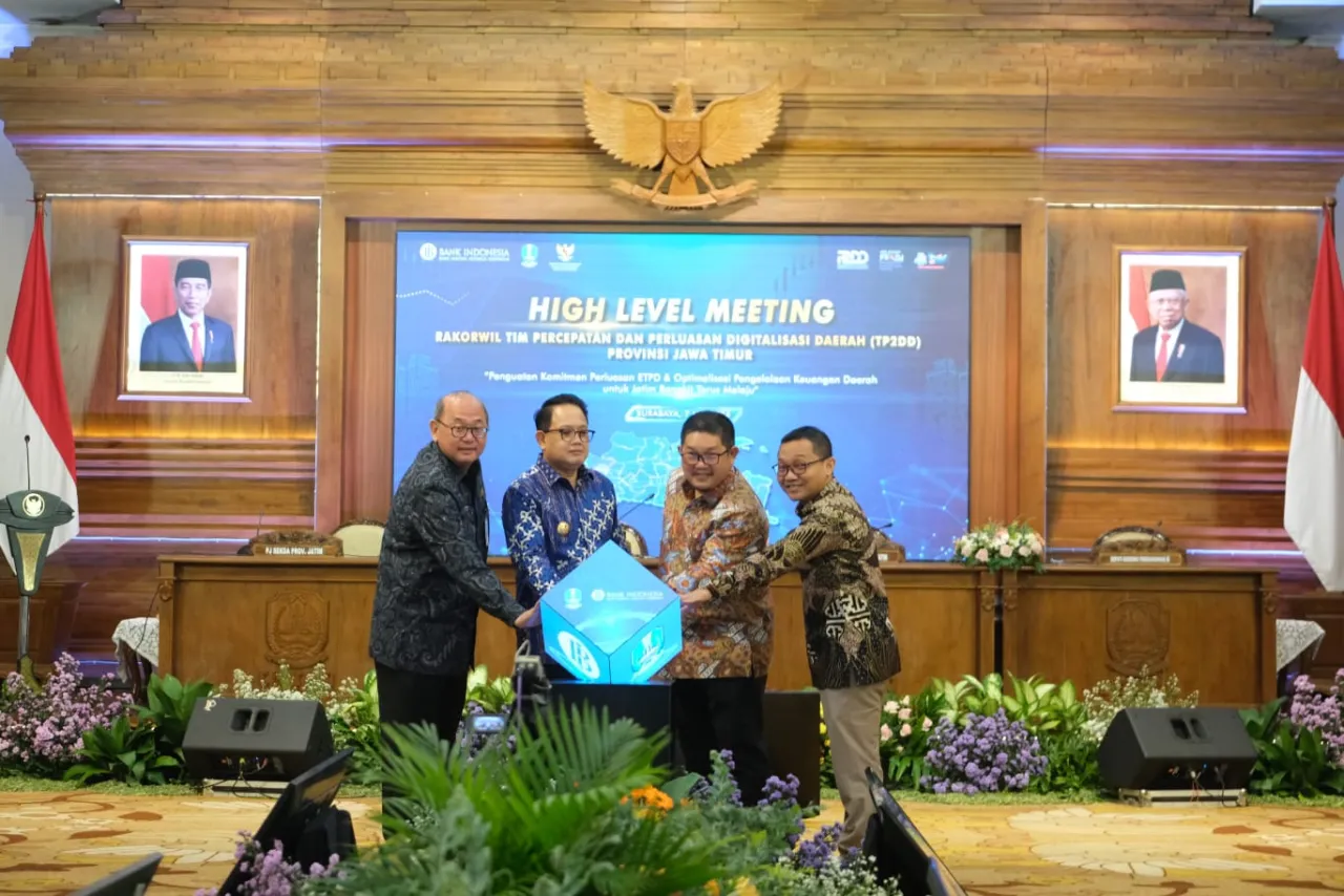 TIM PERCEPATAN DAN PERLUASAN DIGITALISASI DAERAH (TP2DD) PROVINSI JAWA TIMUR TAHUN 2024