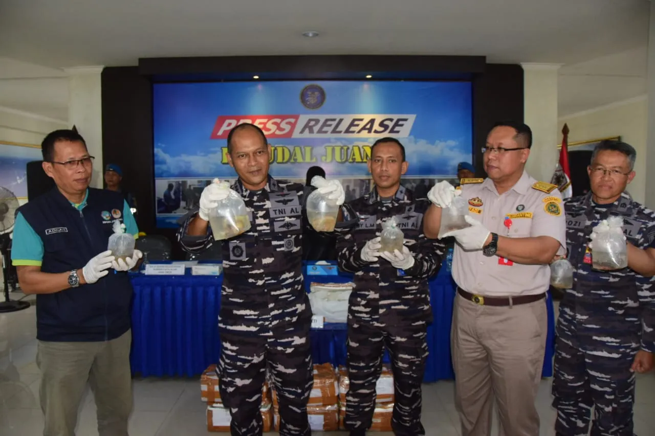 Lagi -lagi Petugas Bandara Juanda Gagalkan Penyeludupan Terumbu karang Yang Dilindungi