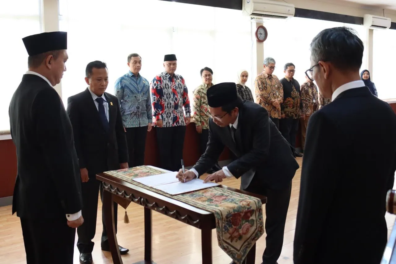 MANTAN MENTERI KEUANGAN DAN GUBERNUR BI JADI PENASIHAT KPPU