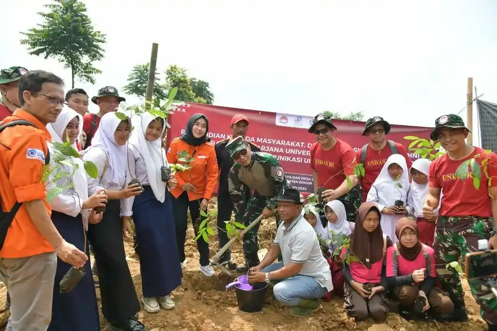 KKL Pascasarjana Unhan RI di Lokasi TMMD, 5.000 Pohon Ditanam dan Ratusan Bibit Ikan Disebar