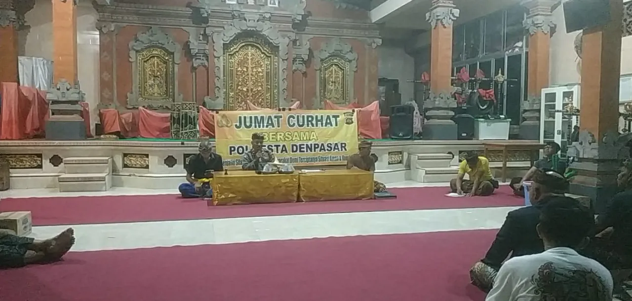 Jumat Curhat Polresta Denpasar Ajak Warga Peguyangan Kaja Jaga Kamtibmas Bersama