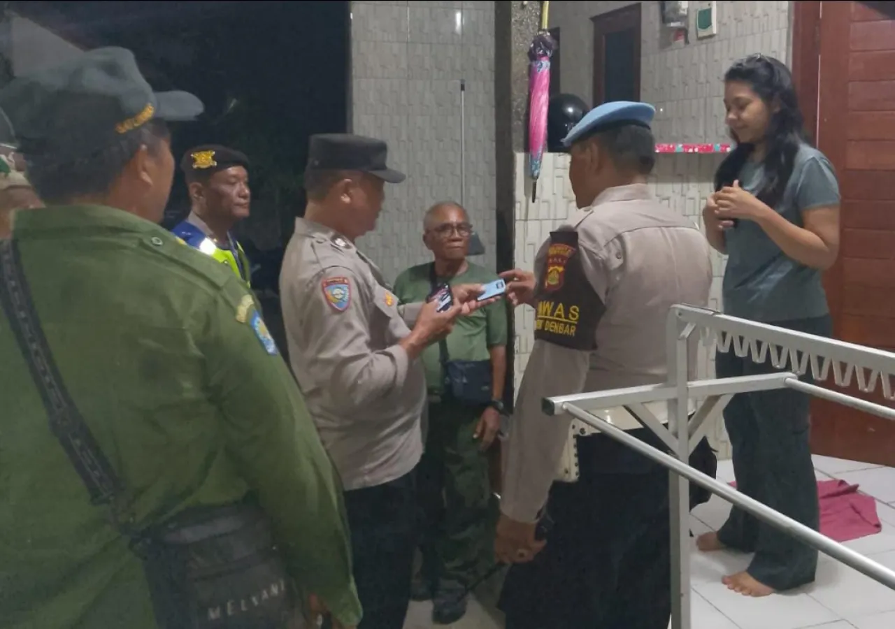 Polsek Denbar Kolaborasi Tiga Pilar Lakukan Tibduktang Jaga Stabilitas Kamtibmas Dauh Puri Kangin