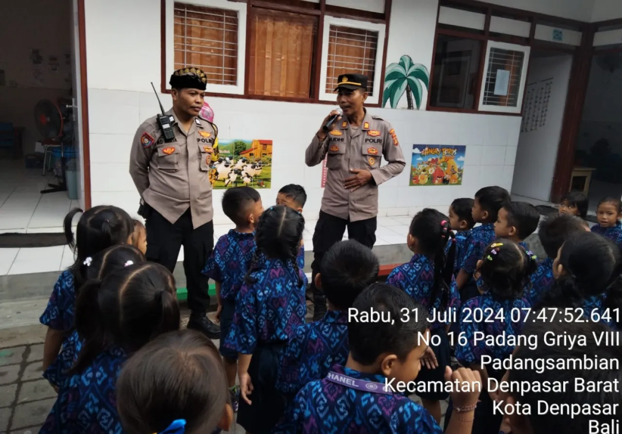 Program Polisi Sahabat Anak, Kanit Binmas Polsek Denbar Sambangi Sekolah Taman Kanak-kanak