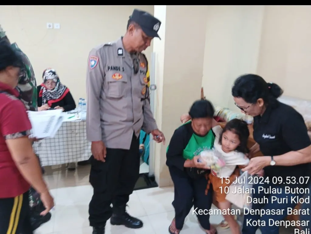 Hadir Diposyandu, Bhabinkamtibmas Polsek Denbar Dan Babinsa Sempatkan Beri Pesan Kamtibmas Kewarga