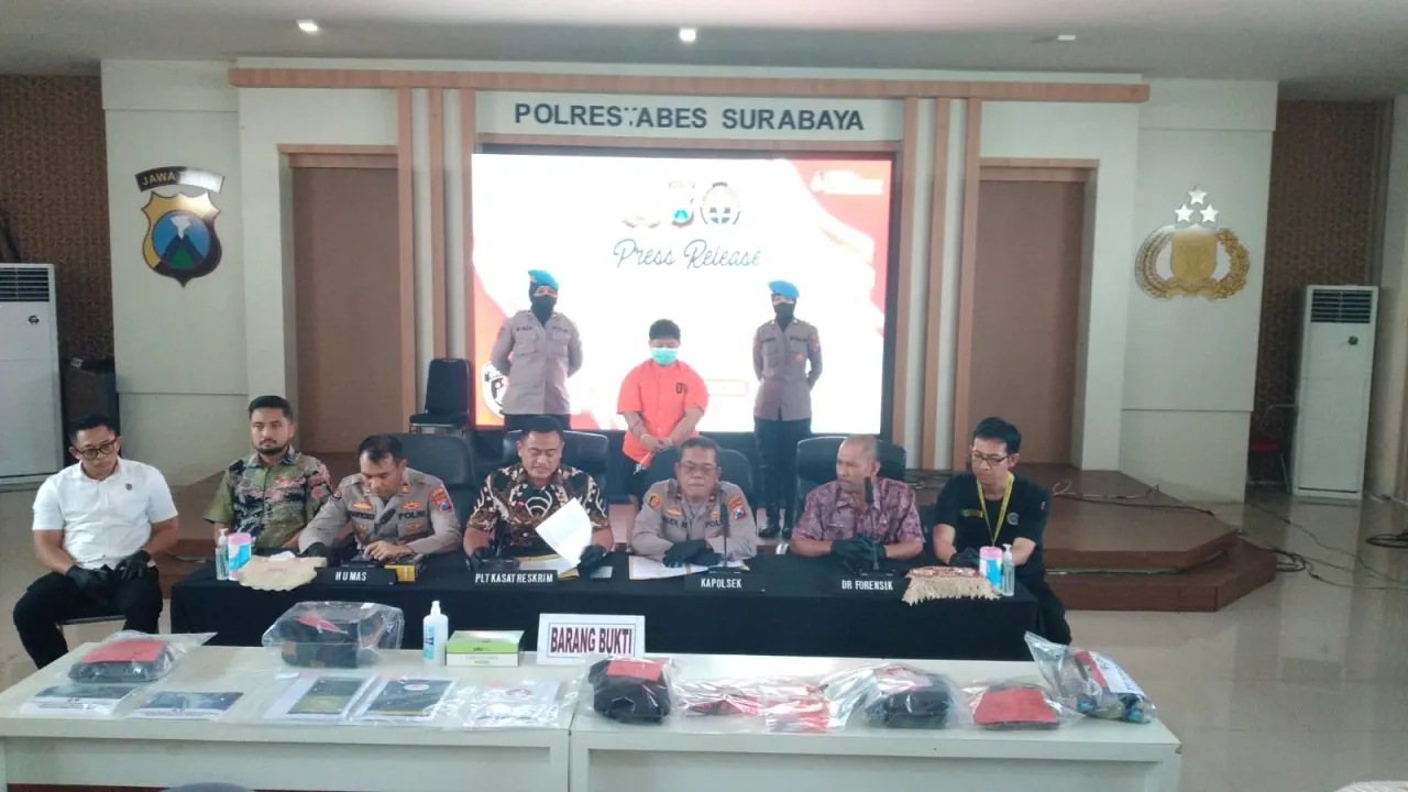 Akhirnya Adik Kandung Bunuh Kakaknya Bermotif Balas Dendam di Amankan Polrestabes Surabaya