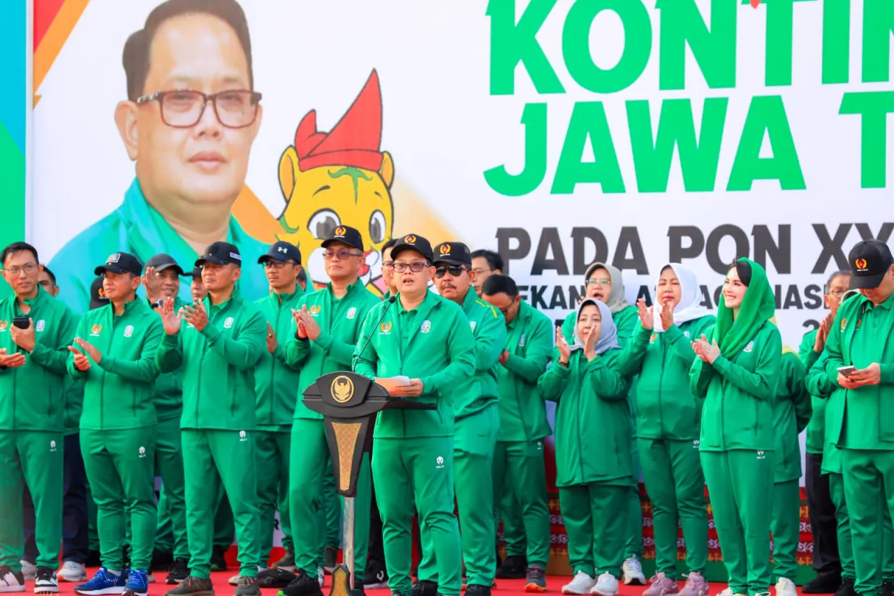 Pj. Gubernur Jawa Timur Resmi Lepas Atlet Jatim Menuju PON XXI Aceh-Sumut