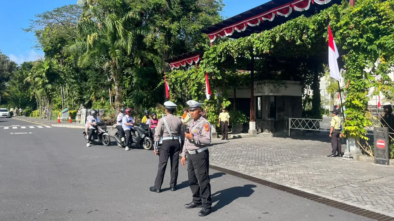 Operasi Mantap Praja 2024 Tahap Pendaftaran Paslon di Badung, Satgas Kamseltibcarlantas Pastikan Lal