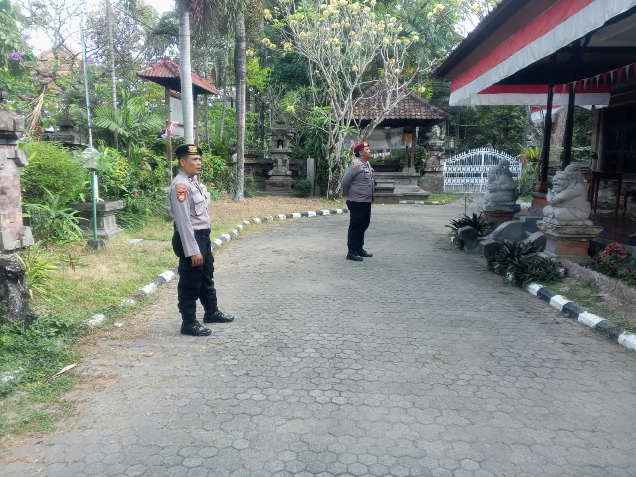 Menjelang Pilkada Serentak 2024, Polresta Denpasar Perketat Pengamanan di Kantor Bawaslu Kota Denpas