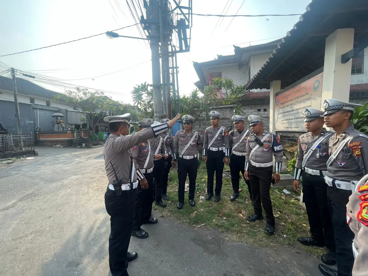 Polresta Denpasar Pengamanan Pengundian Nomor Urut Paslon Bupati dan Wakil Bupati Badung