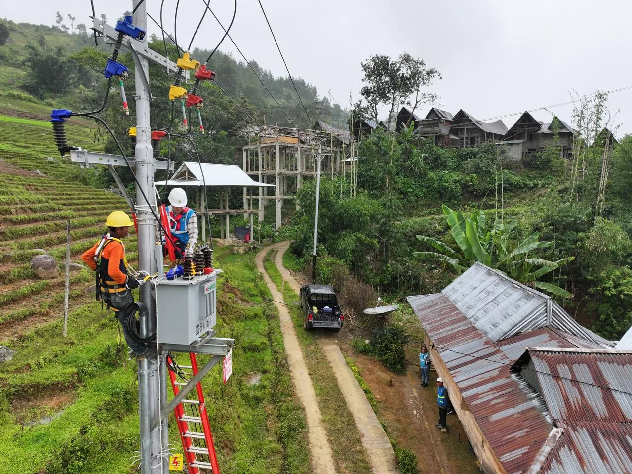 PLN Hadirkan Listrik 24 Jam Bagi Warga 25 Desa di Sulsel