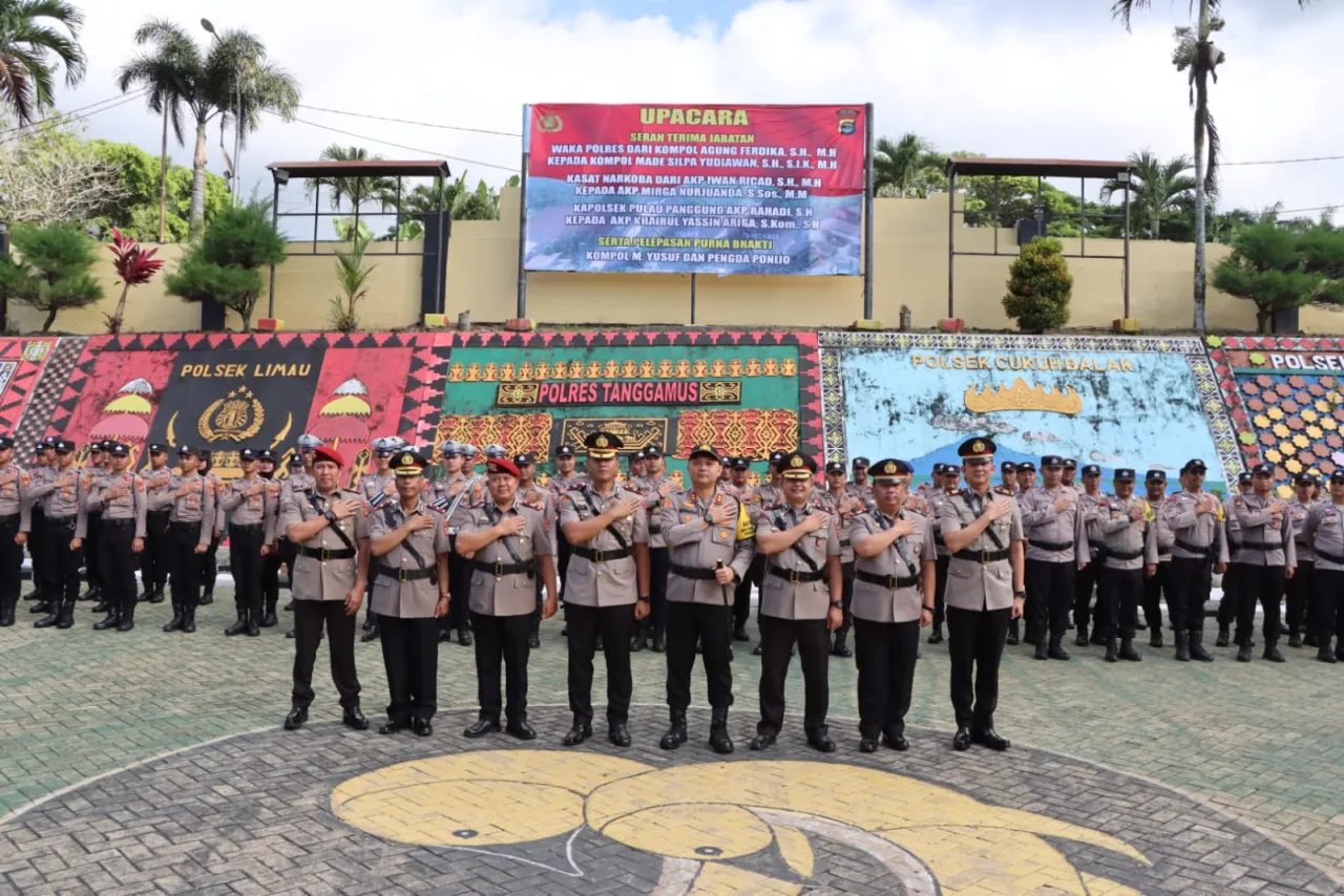 Kapolres Tanggamus Pimpin Sertijab Wakapolres, Kasatresnarkoba dan Kapolsek Pulau Panggung