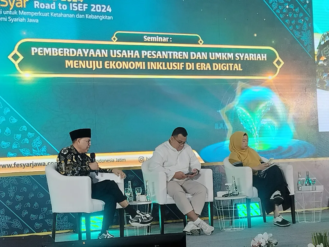 Bank Indonesia Jatim Gelar Seminar Pemberdayaan Usaha Pesantren dan UMKM Syariah di Era Digital