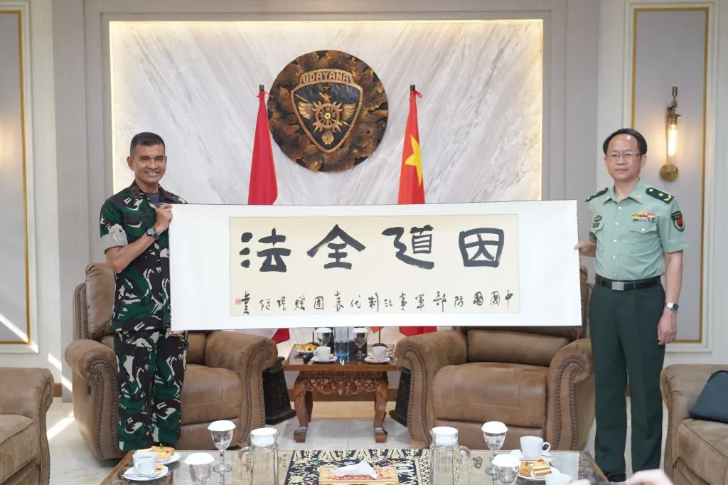 Pangdam Zamroni Terima Delegasi Militer China