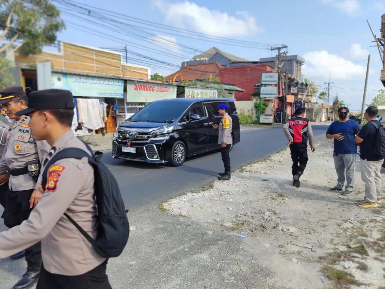 Pengamanan Kunjungan Paslon Cagub di Pondok Pesantren Al Jabar, Ungasan Kutsel, Badung