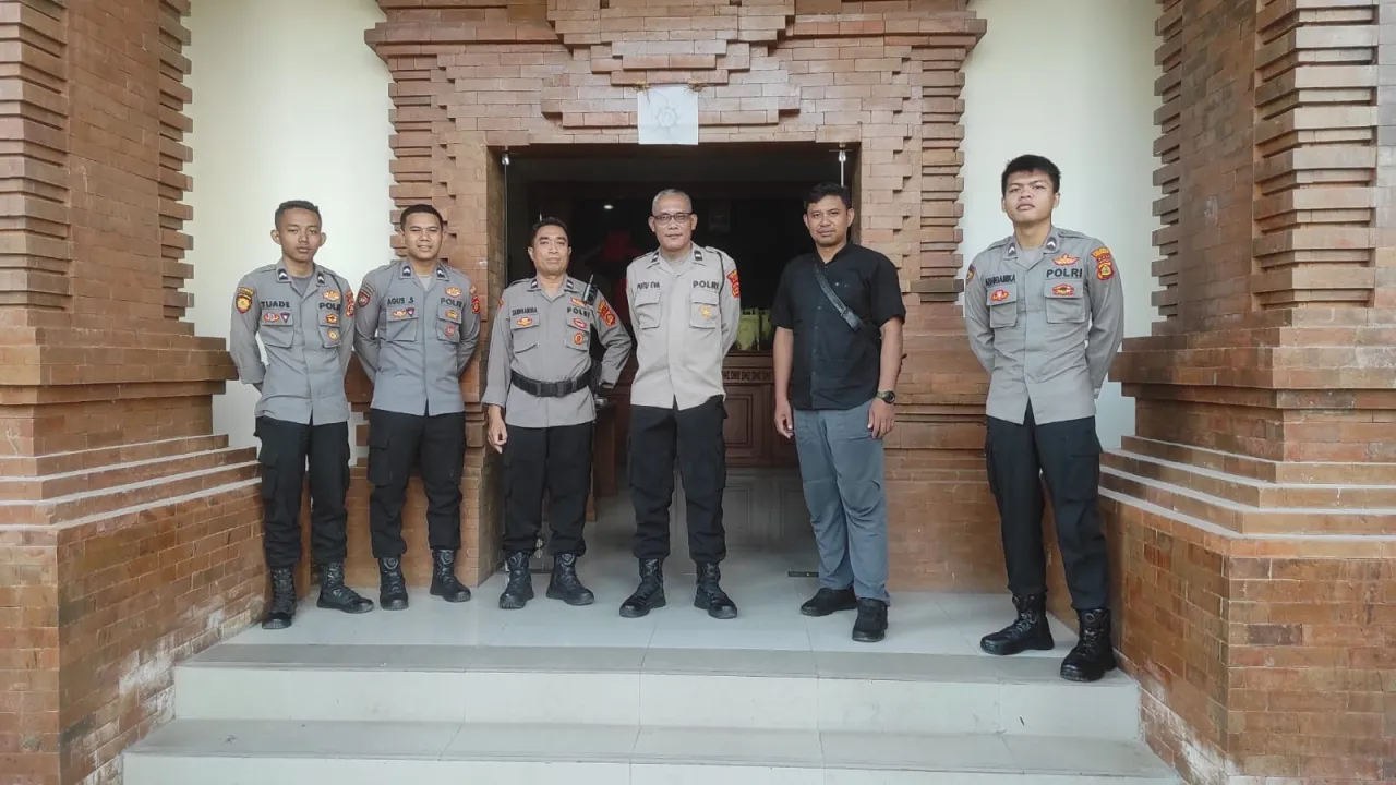Pengamanan Kantor KPU dan Bawaslu Badung oleh Polresta Denpasar dalam Tahap Kampanye Omp Agung 2024
