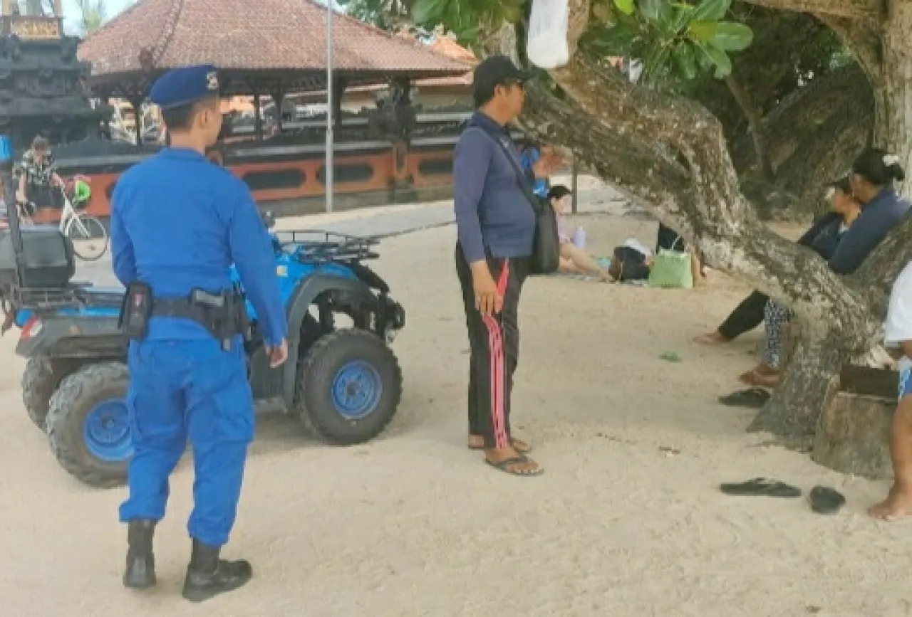 Satpolairud Polresta Denpasar Gelar Patroli dan Himbauan di Pantai Nusa Dua