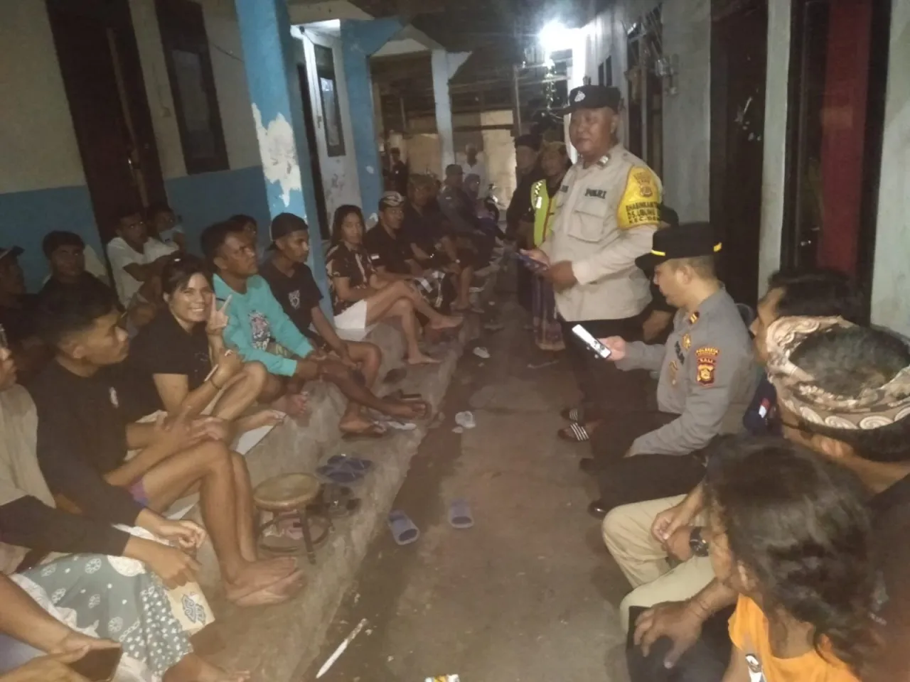 Cooling System Kapolsek Denpasar Utara Bersama Warga Sumba di Ubung Kaja untuk Pilkada Aman dan Dama