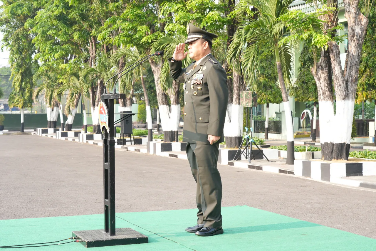Kepala Staf Korem 084/Bhaskara Jaya, Memimpin Upacara Peringatan HUT ke-79 TNI Tahun 2024