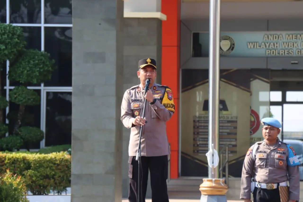 Wakapolres Gresik Memberikan Apresiasi dan Dedikasi dalam Amanat Tugas