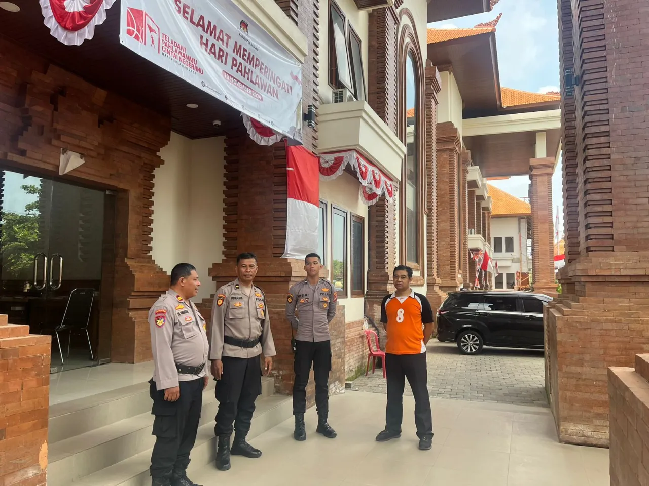 Pengamanan Kantor KPU dan Bawaslu Badung Berjalan Aman dan Kondusif