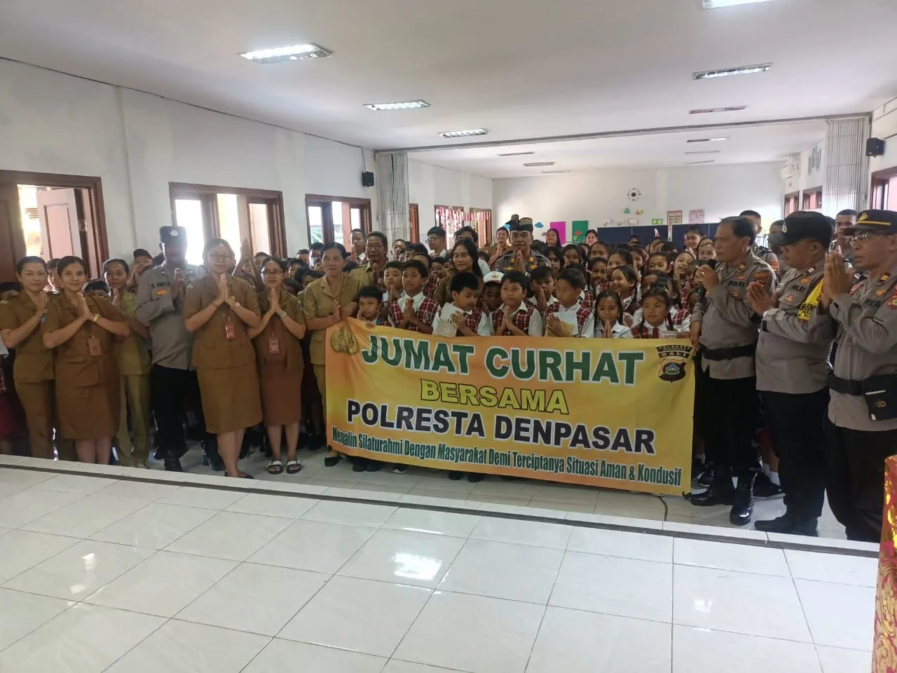 Polresta Denpasar Gelar Program "Jumat Curhat" di SD Negeri 1 Kutuh, Wujudkan Sinergi dengan Masyara