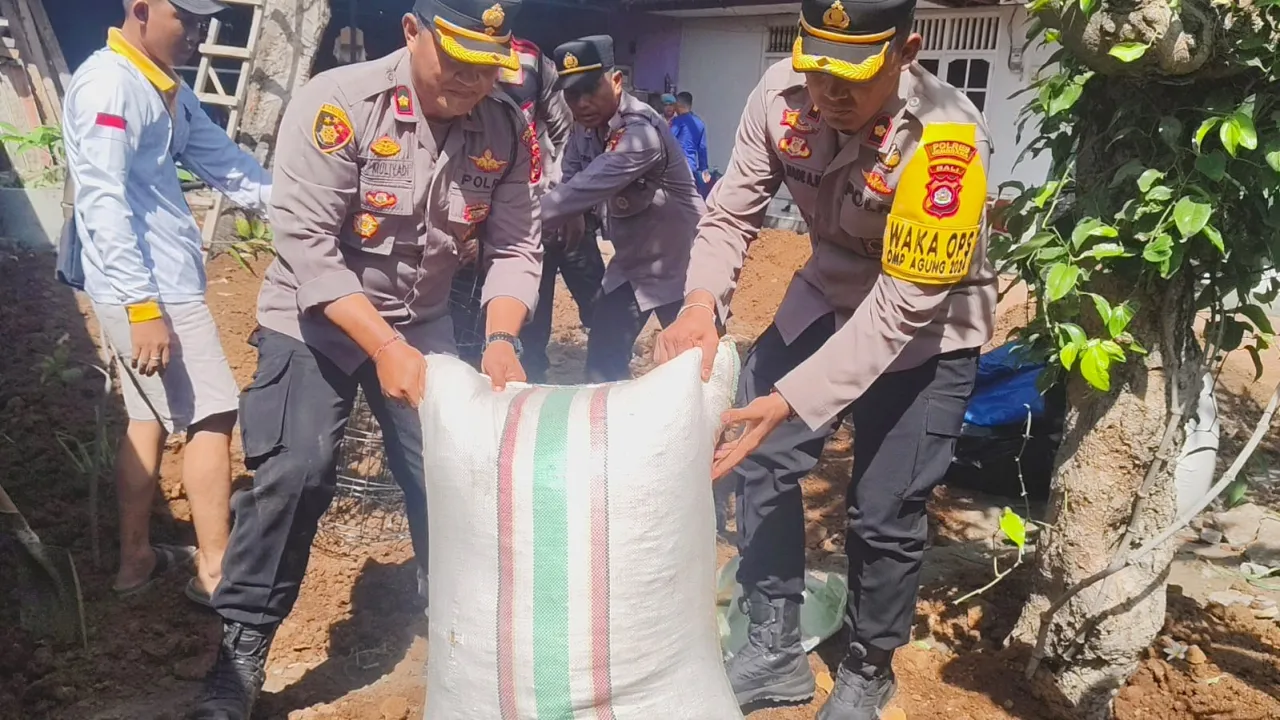 Dukung Ketahanan Pangan,P2B (Pekarangan Pangan Bergizi) Jadi Fokus Polsek Kawasan Pelabuhan Gilimanuk