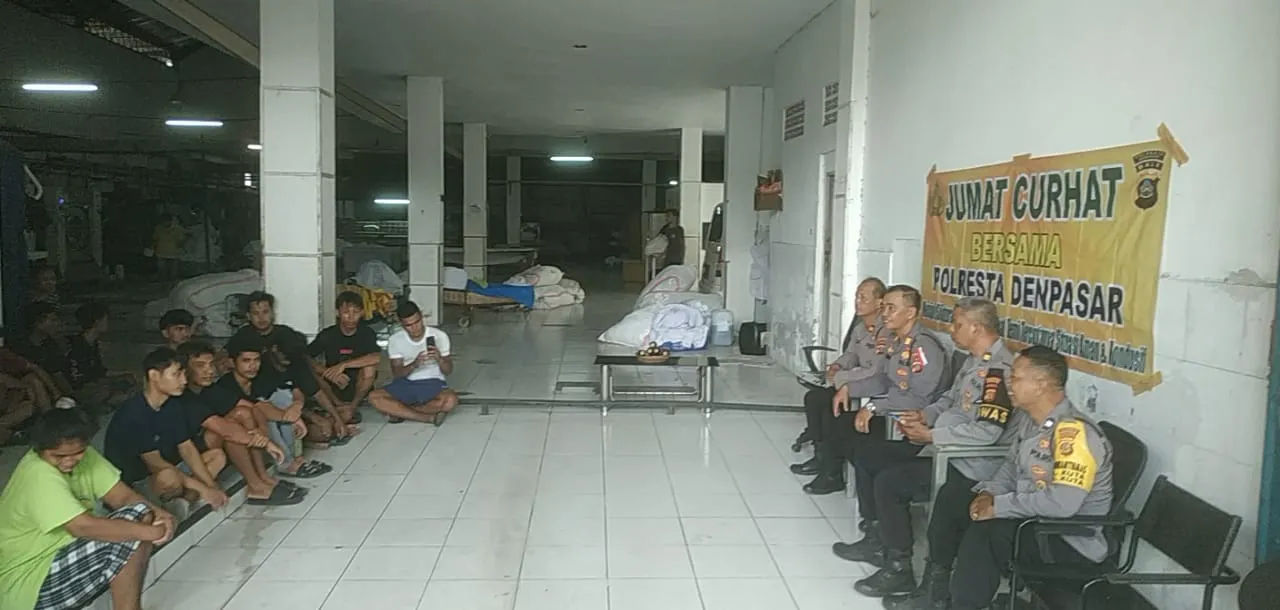 Jumat Curhat Bersama Polresta Denpasar dengan Karyawan Super Laundry Kuta