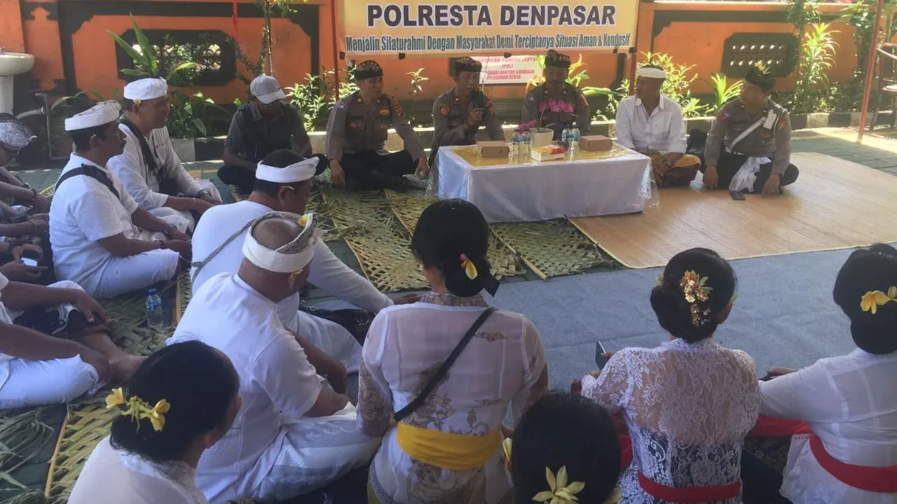 Sat Binmas Polresta Denpasar Gelar Penyuluhan Kamtibmas di Pelabuhan Benoa