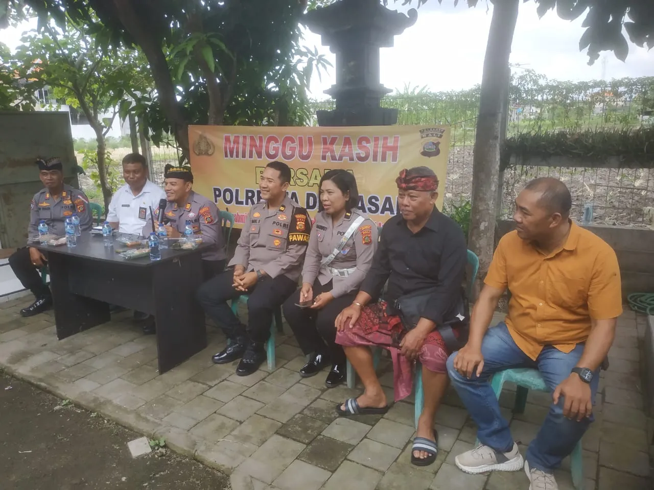 Kegiatan Program "Minggu Kasih" Polresta Denpasar di Kelurahan Kesiman, Denpasar Timur