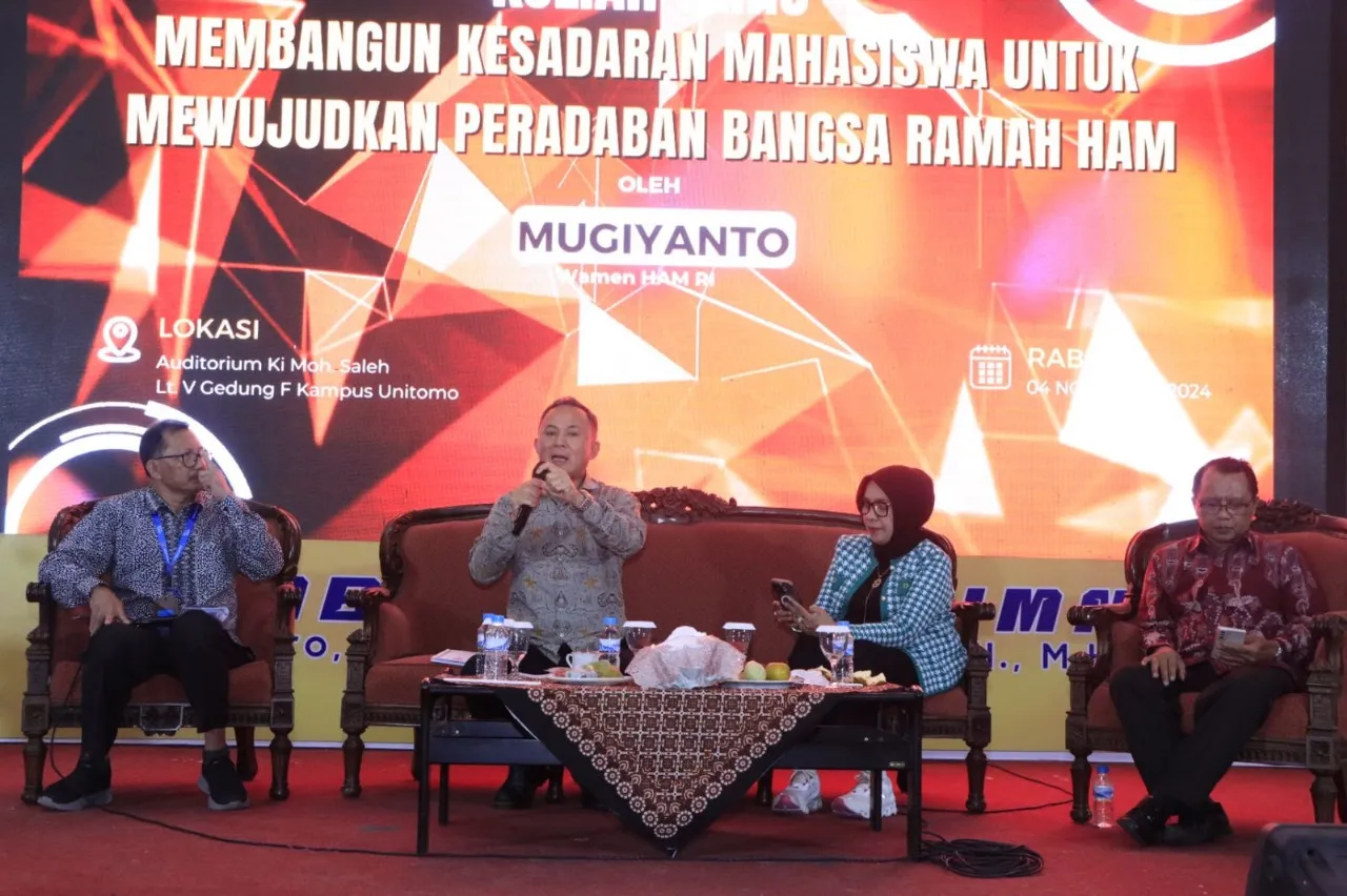 Wamen HAM RI Beri Kuliah Tamu Inspiratif di Unitomo
