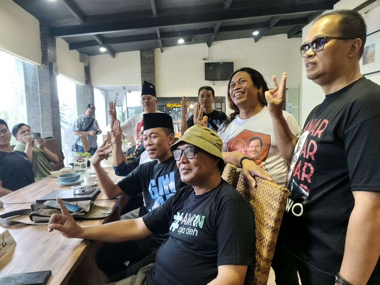 Gerakan Penyelamatan Demokrasi, 01 & 03 Dari Surabaya