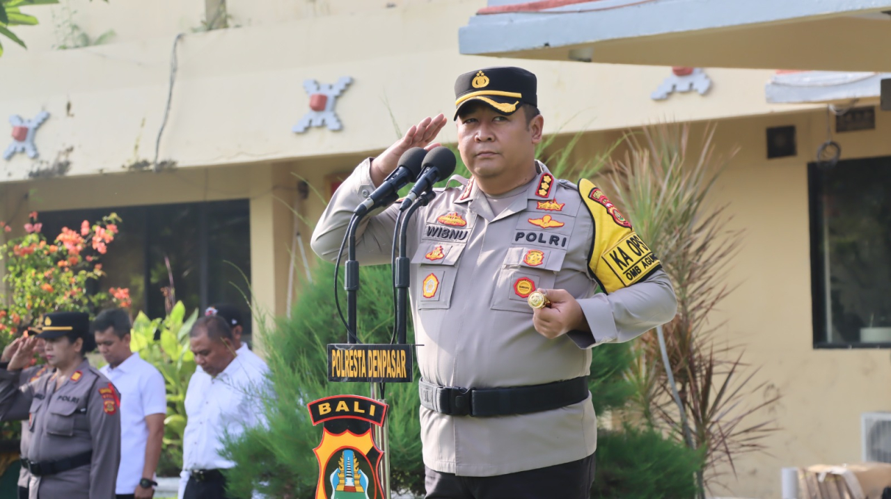 Polresta Denpasar Gelar Upacara Korps Rapor Kenaikan Pangkat, Pelepasan Purna Tugas dan Pemberian Pe