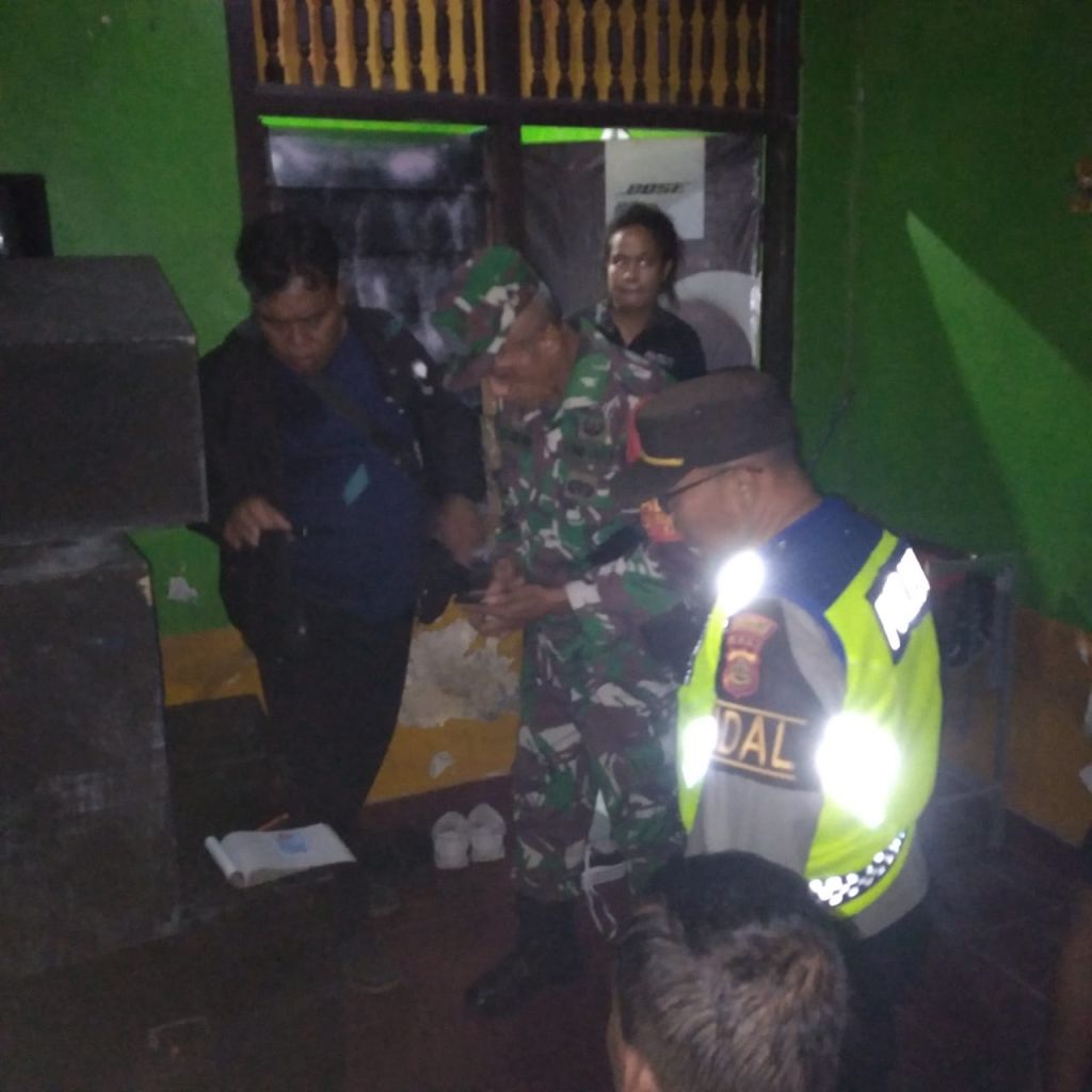 Kolaborasi TNI-Polri dan ASN Pemerintahan Desa Sidak Belasan Duktang Non Permanen Diwilayah Denbar