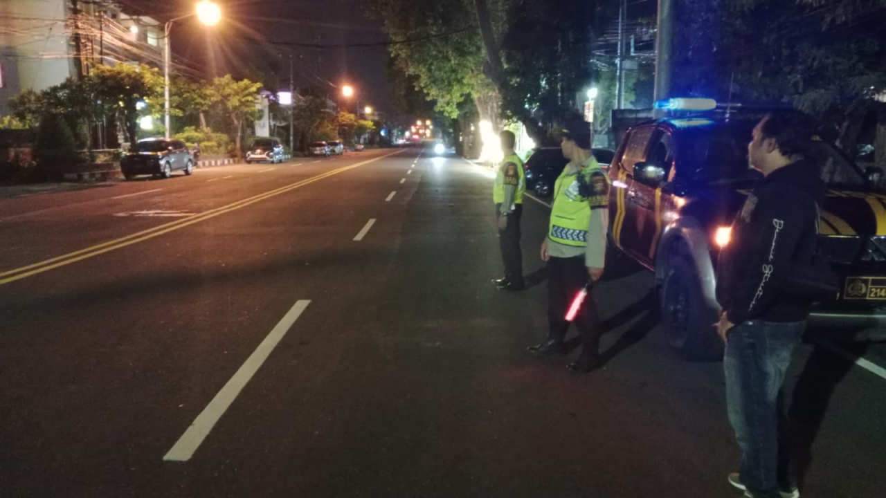 Bluelight Patrol Polsek Denbar Laksanakan Patroli Subuh Dalam Rangka Antisipasi Balap Liar