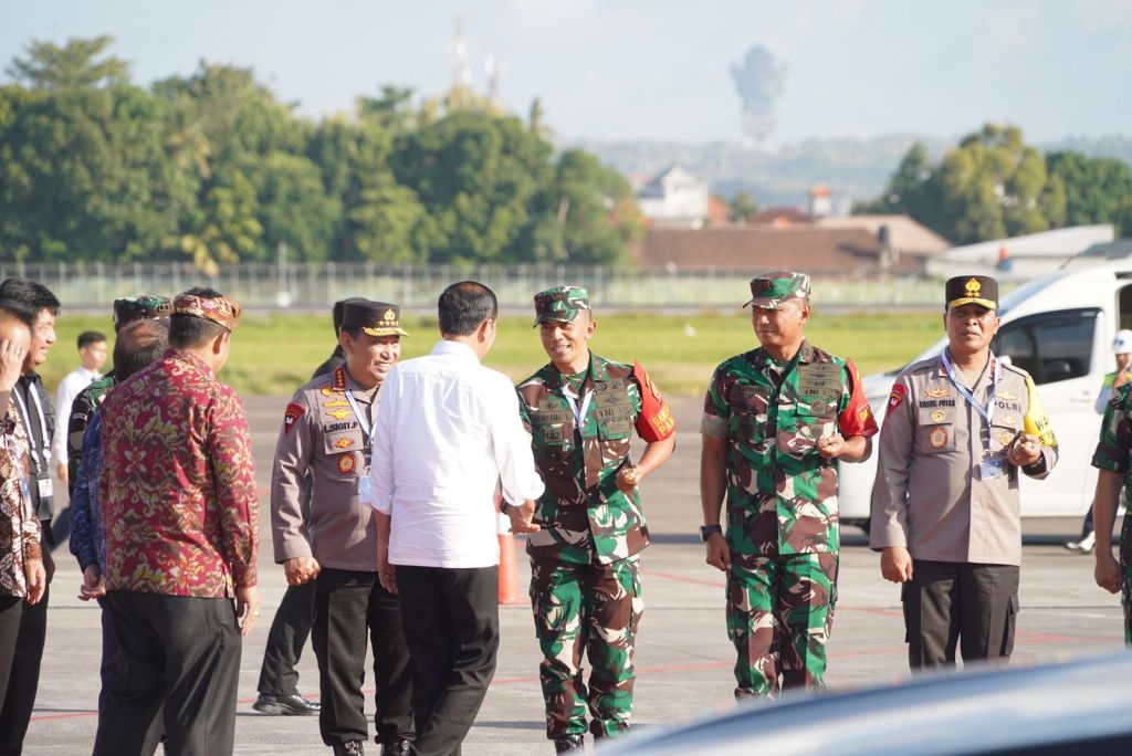 Hadiri KTT WWF ke 10, Presiden RI Tiba di Bali Disambut Pangdam Udayana