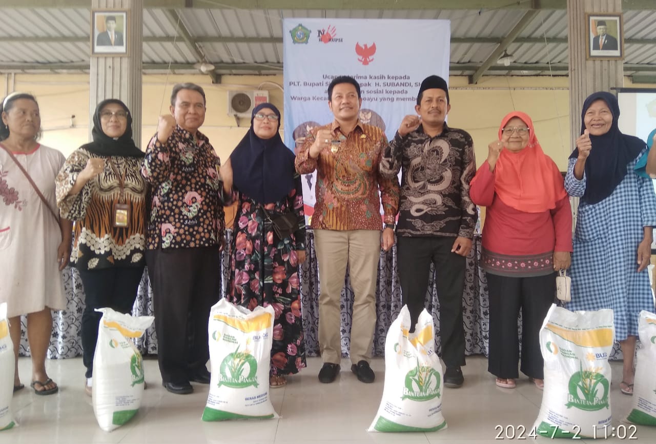 Kelompok Penerima Manfaat Desa Simoangin-angin Terima Bantuan Beras