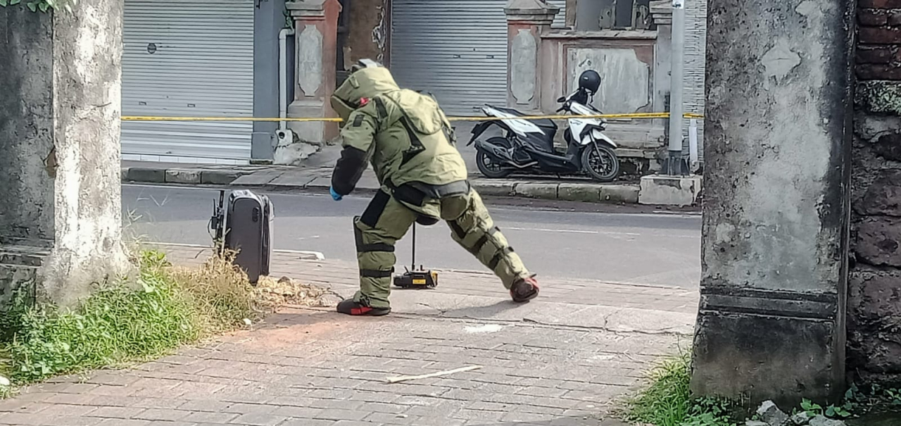 Koper Tak Bertuan Di Penarungan Polda Bali Pastikan Tidak Ada Barang Berbahaya