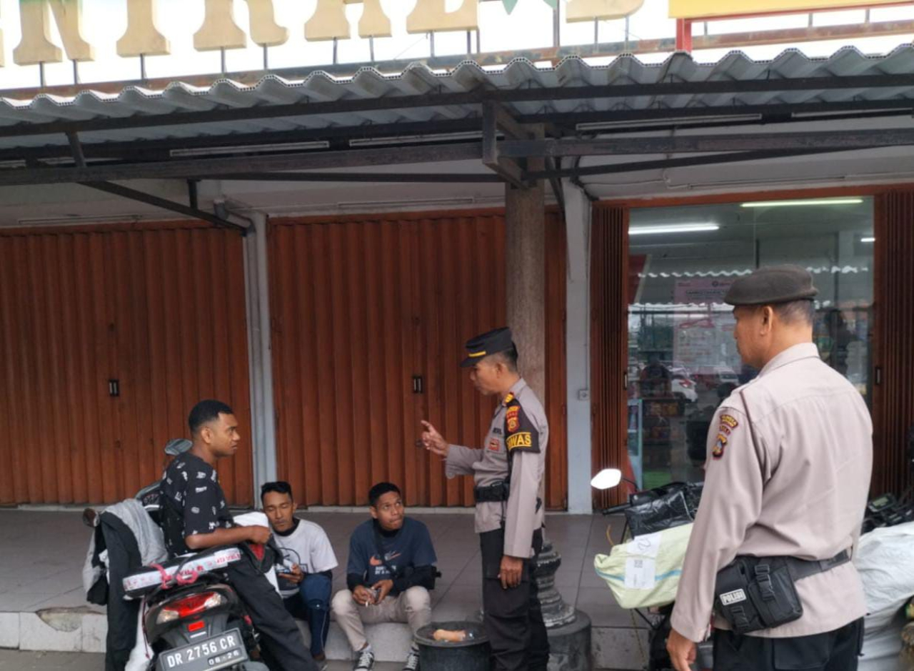 Jaga Wilayah Tetap Aman Piket Pawas Polsek Denbar Gelar Patroli KRYD