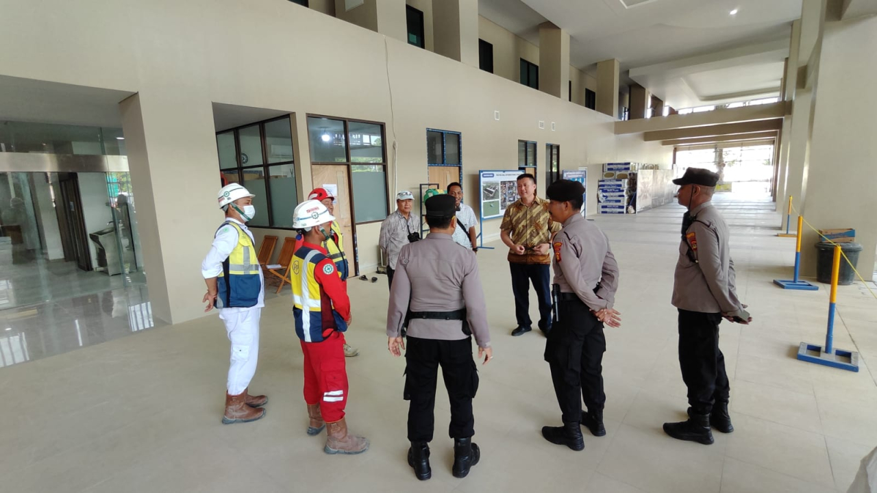 Jumat Curhat Polsek Densel Ajak Seluruh Karyawan PT. PP Mengutamakan Keselamatan Dalam Bekerja