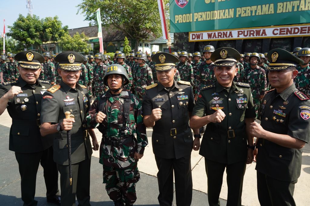 Joni pemanjat tiang bendera, ikuti Secaba Rindam IX/UDY