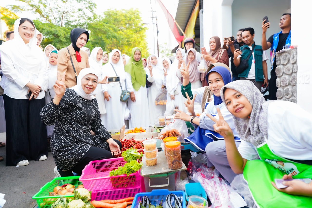 Blusukan Cek Harga Bapok di Pasar Templek Blitar