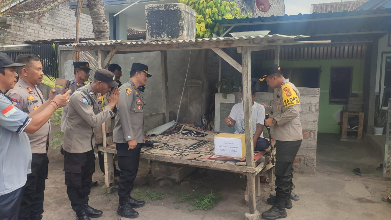 Kapolres Jembrana Gelar Program "Minggu Kasih", Salurkan Bantuan Sosial