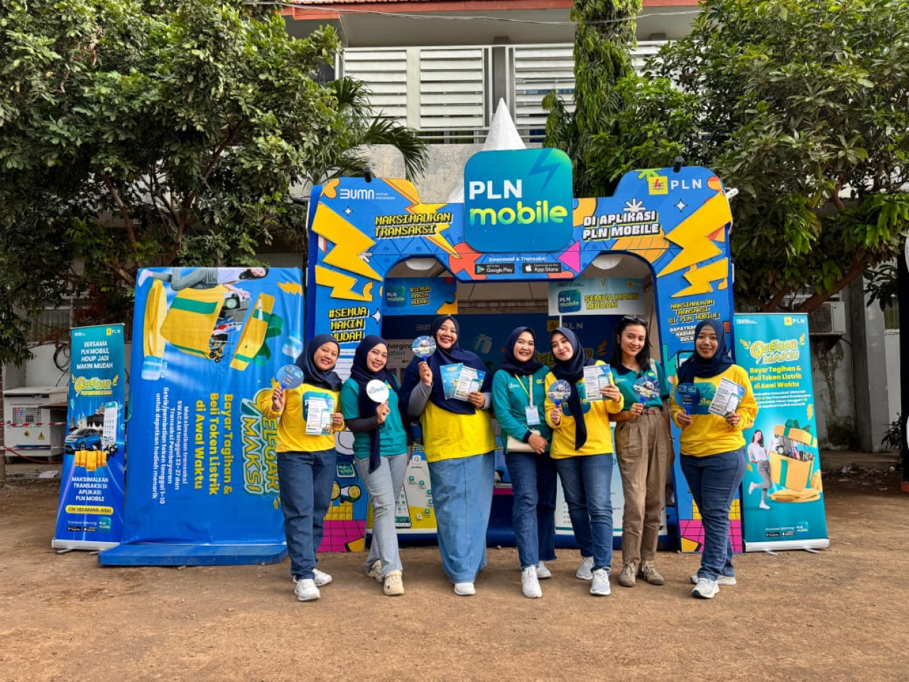 ICONNET Meriahkan Kolaborasi PLN Mobile Bersama SMAN 2 Kediri