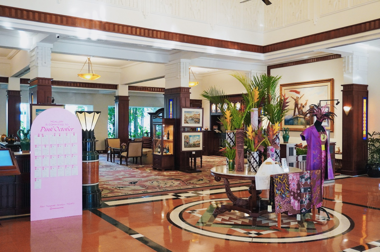 Hotel Majapahit Surabaya MGallery Perkuat Komitmen Budaya dan Kesehatan Lewat Kampanye Hari Batik