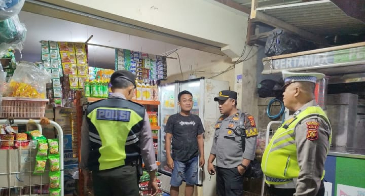 Blue Light Patrol Polsek Dentim: Tangkal Kriminalitas dan Pastikan Situasi Aman